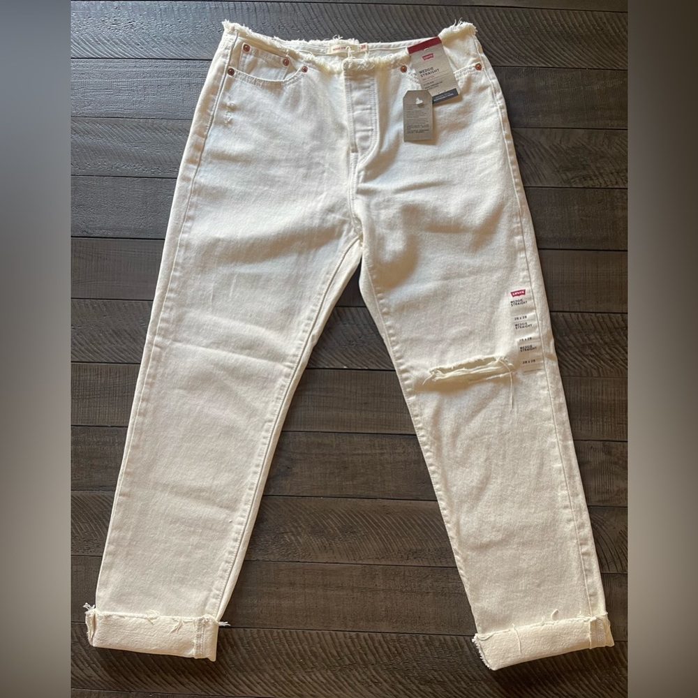 Levi’s Ripped Waist Wedgie Jeans